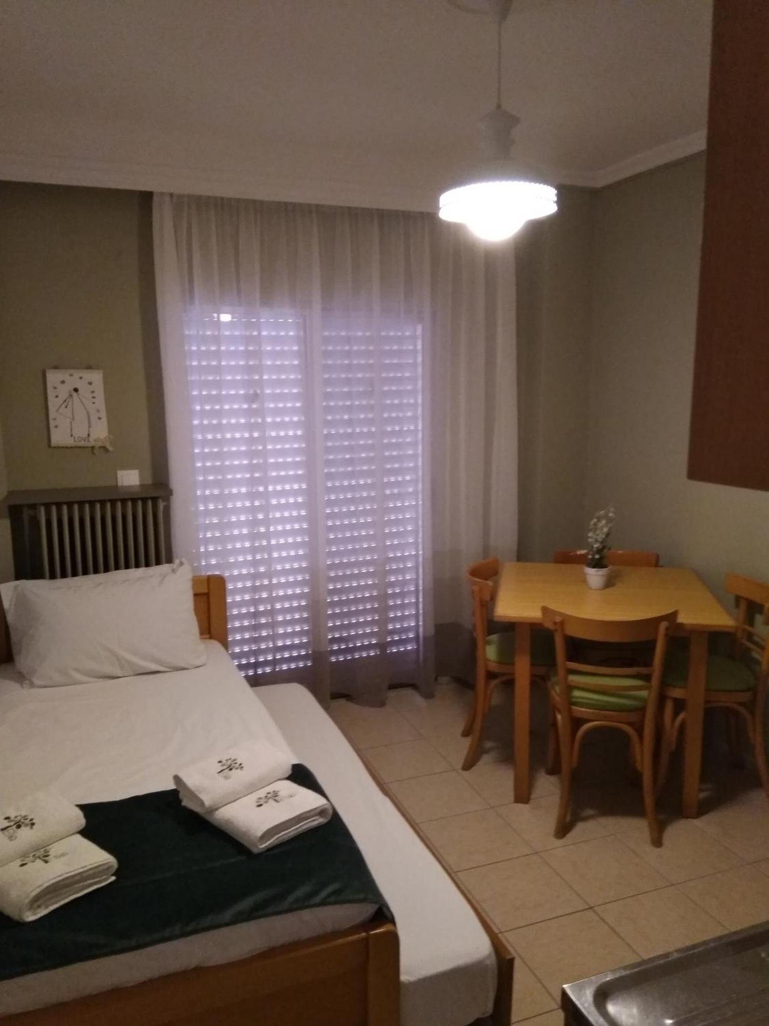Family-Elia Apartment Paralia Dionysiou Phòng bức ảnh